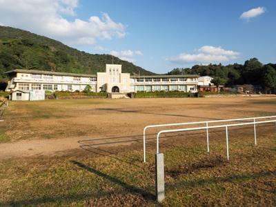 学校